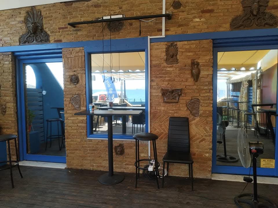 Αντιηλιακές μεμβράνες σε παράθυρα γραφείων